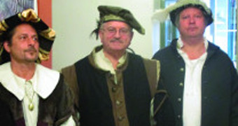 City guides in historical costumes