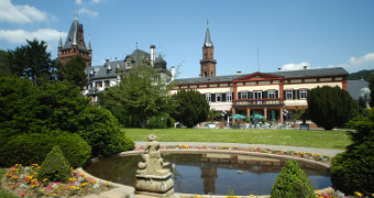 Blick vom Schlossparkteich zum Schloss