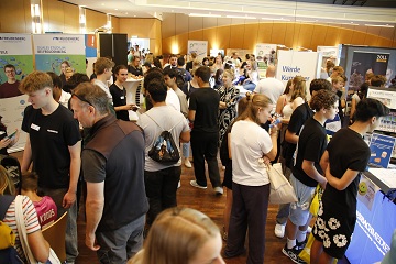 Ausbildungsmesse WHAT in der Stadthalle Weinheim Ausbildungsmesse WHAT in der Stadthalle Weinheim